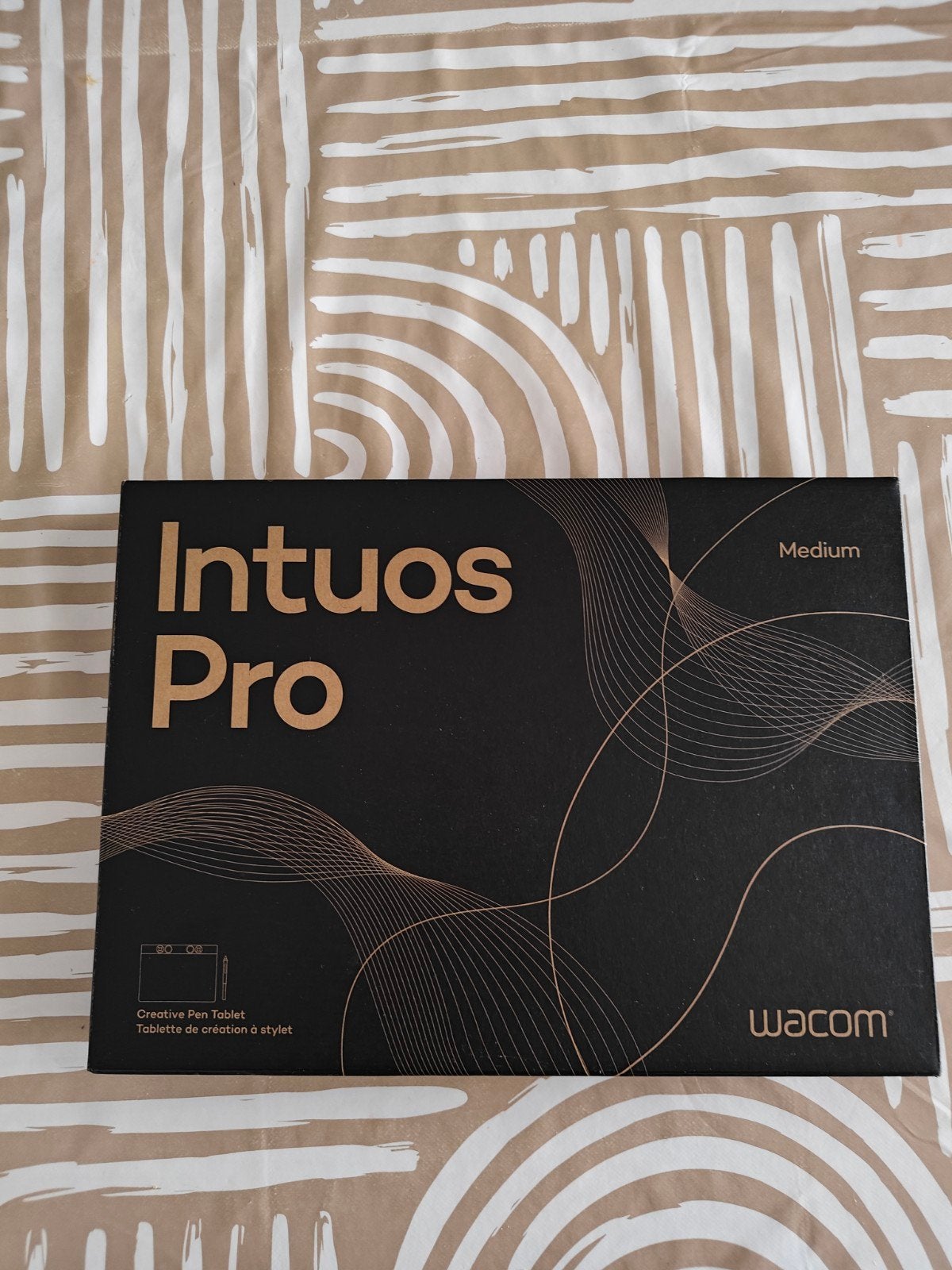 Wacom Intuos pro medium 2025, Enlèvement ou Envoi, Comme neuf, Sans fil, Wacom