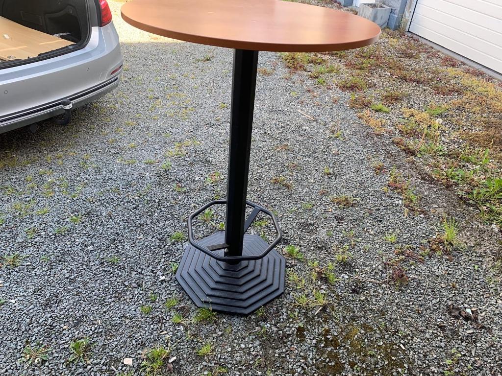 Mange debout, Enlèvement, Comme neuf