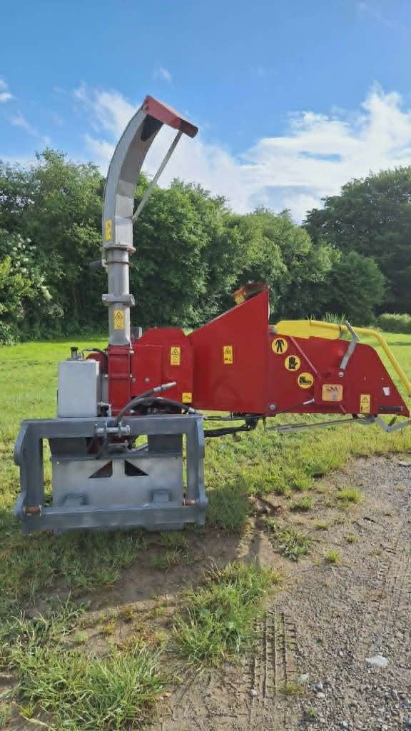 Broyeur de branches Hydraulique pour schaffer ou tracteur, Enlèvement, Utilisé