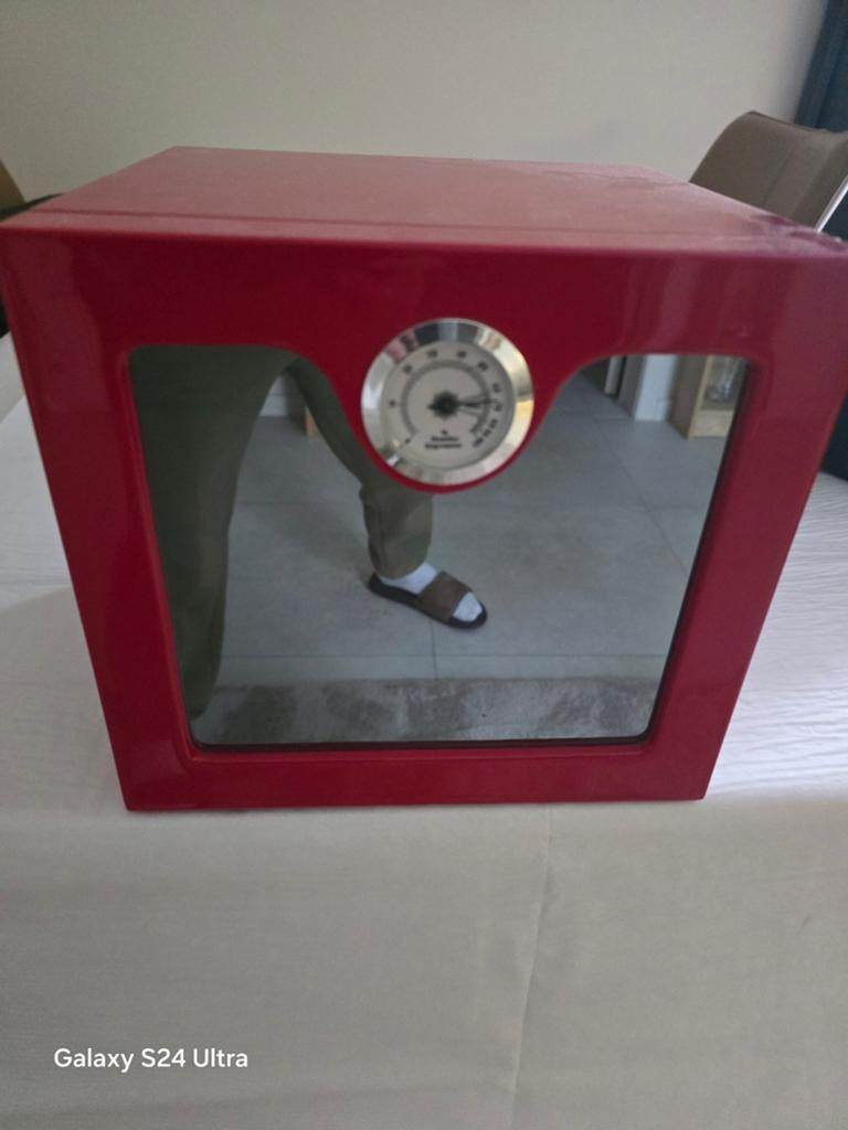 Humidor, Collections, Enlèvement