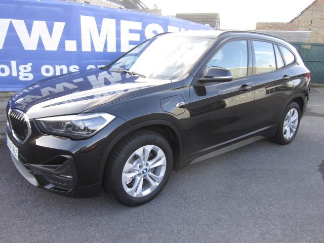 BMW X1 2.5eA xDrive PROF NAVI + HEAD UP + LED KOPLAMPEN, Auto's, BMW, Zwart, Leder, Bedrijf, 5 zetels