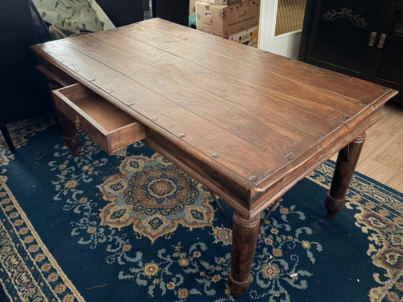 Antieke eetplaats tafel, Ophalen