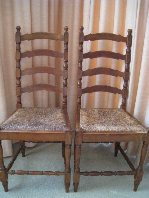 2 kerkstoelen in hout met rieten zitvlak, Antiek en Kunst, Ophalen