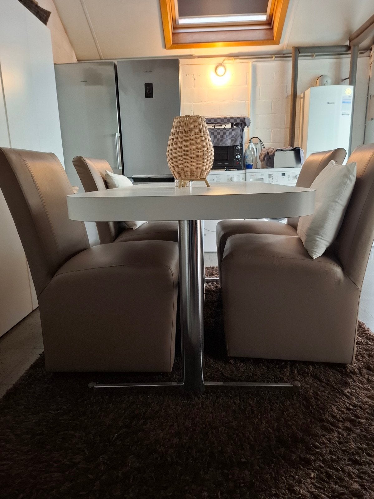 strakke, compacte eettafel, Ophalen, Gebruikt, 50 tot 100 cm, Vijf personen of meer
