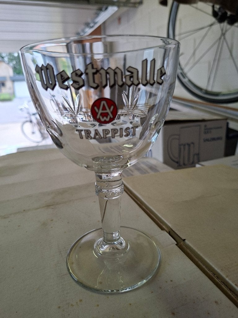 120 nieuwe westmalle glazen regen spotprijs!, Ophalen of Verzenden, Nieuw, Glas of Glazen