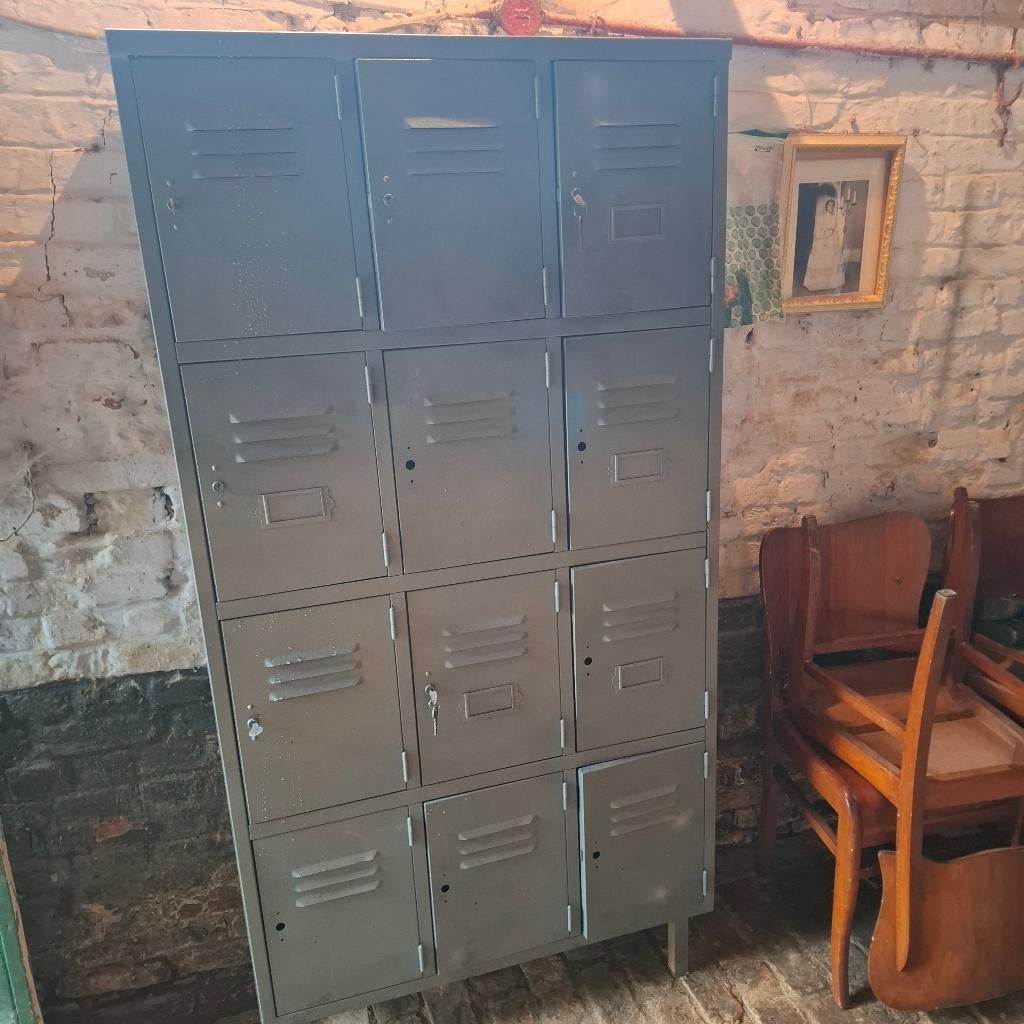 Ancien casier en métal, Enlèvement