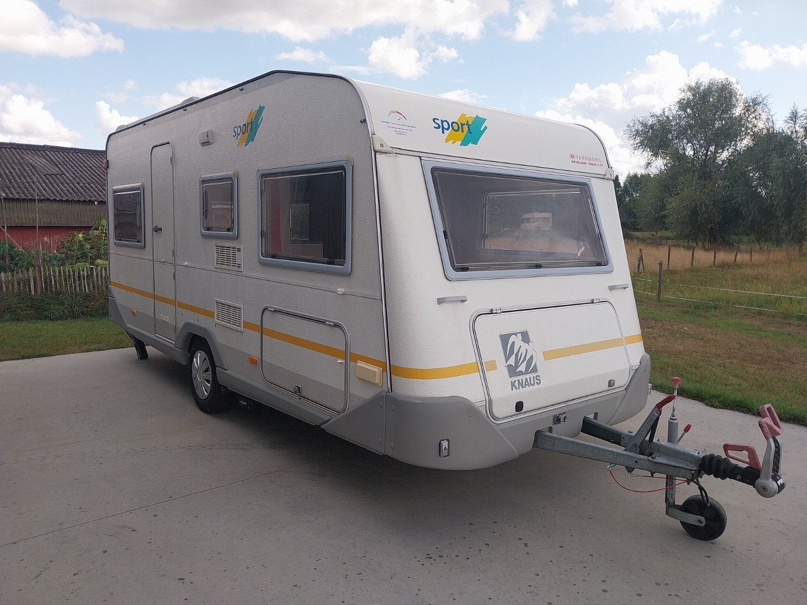 Knaus Sport 485, Entreprise, Échelle, Knaus