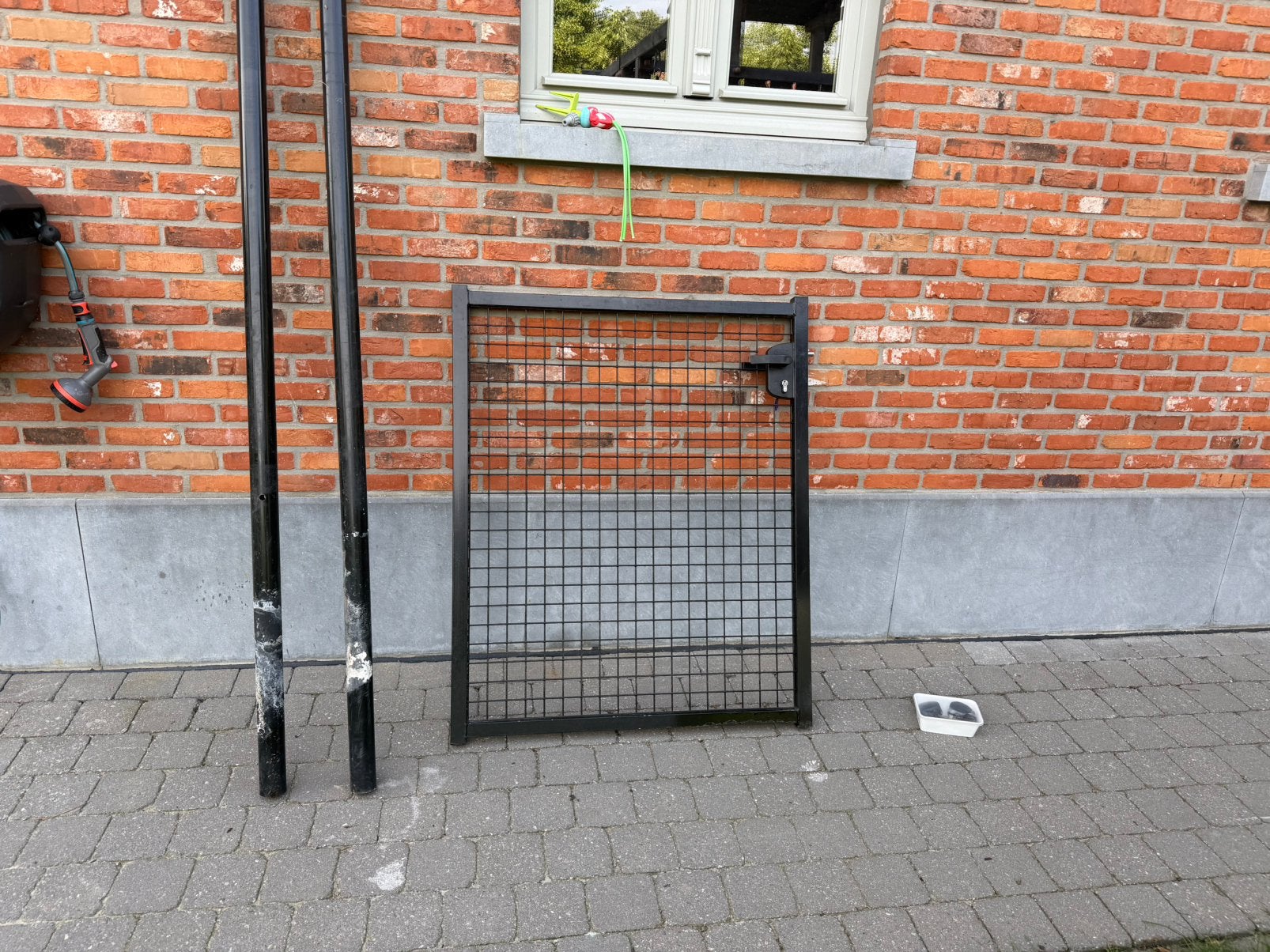 Tuinpoort enkel zwart, 1mB x 1.25mH + palen, Tuin en Terras, Ophalen, 100 tot 150 cm, Zo goed als nieuw, Draaipoort