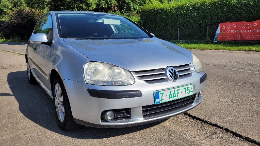 vw golf 2.0i AUTOMAAT 110kw/150PK AIRCO  5deurs euro 4 2004, Auto's, Stof, Sound system, 110 kW, 4 cilinders
