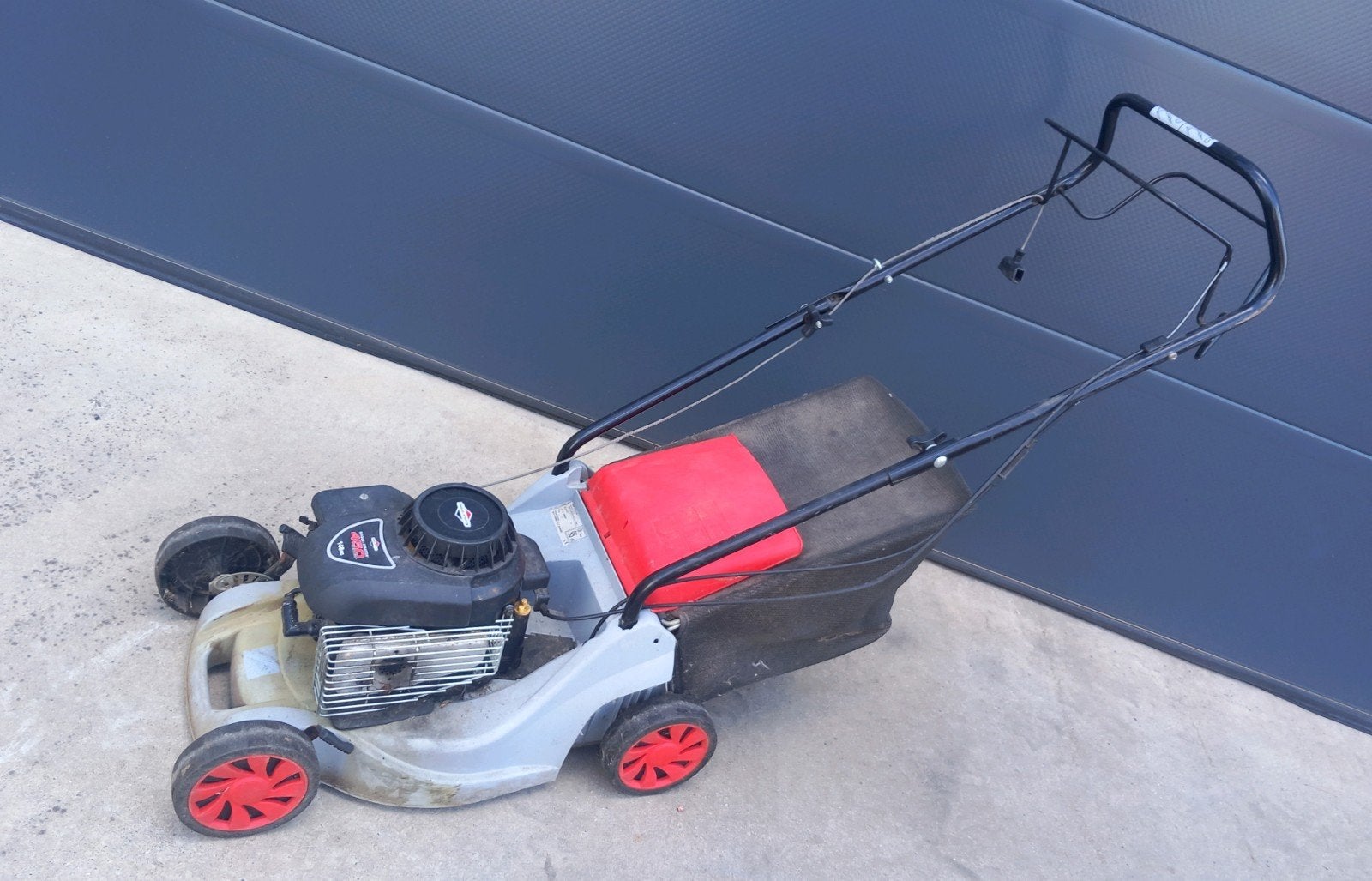 Grasmaaier GGP Briggs & Stratton zelftrekker, Tondeuses à gazon à essence, Enlèvement, Utilisé, Briggs & stratton