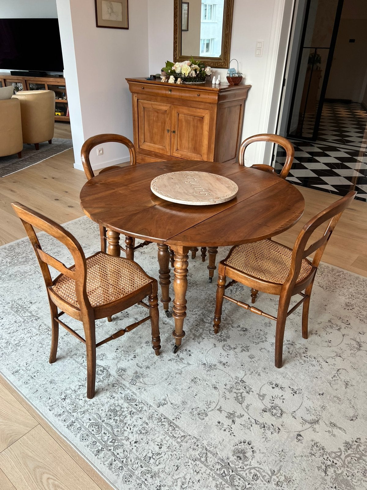 Table Louis Philippe d’époque en noyer massif, Enlèvement, Utilisé, Louis Philippe, 4 à 6 chaises