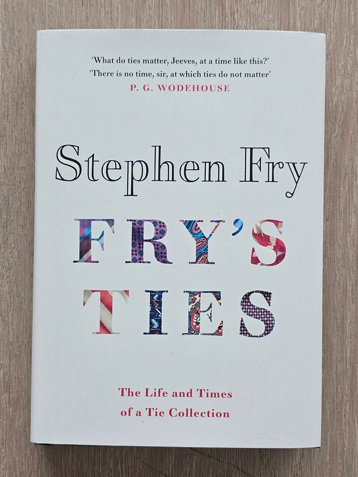 Stephen Fry - Fry's Ties 255p, Boeken, Ophalen, Stephen Fry