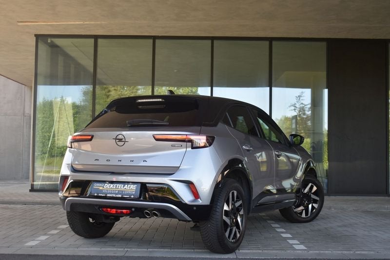 Opel Mokka Turbo Hybrid GS eDCT *Navi*Camera*DodeHoek, Auto's, Gebruikt, Apple Carplay, 136 pk, Leder en Stof