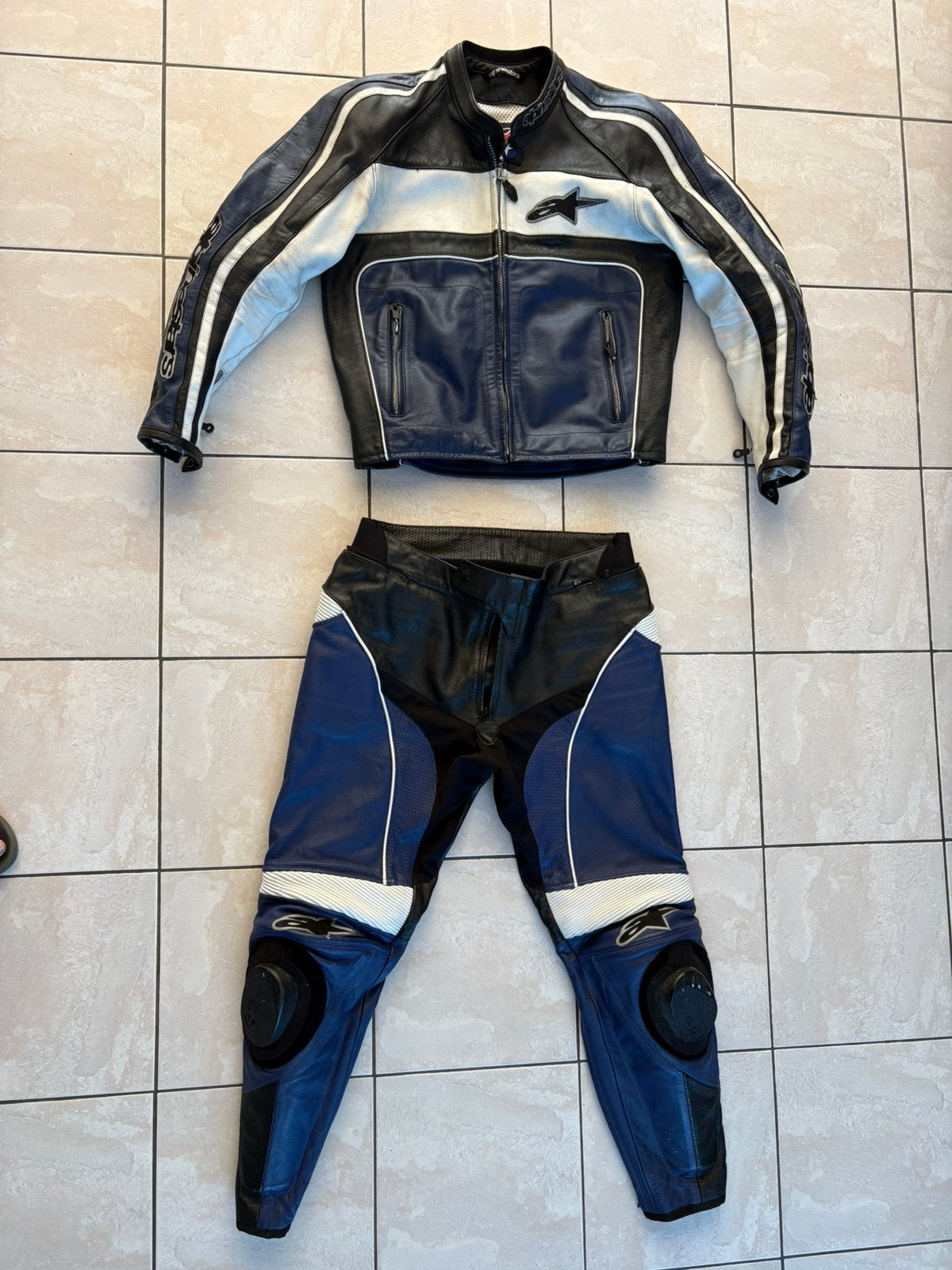 Combi Alpinestars 2 pièces T54, Motos, Enlèvement, Combinaison