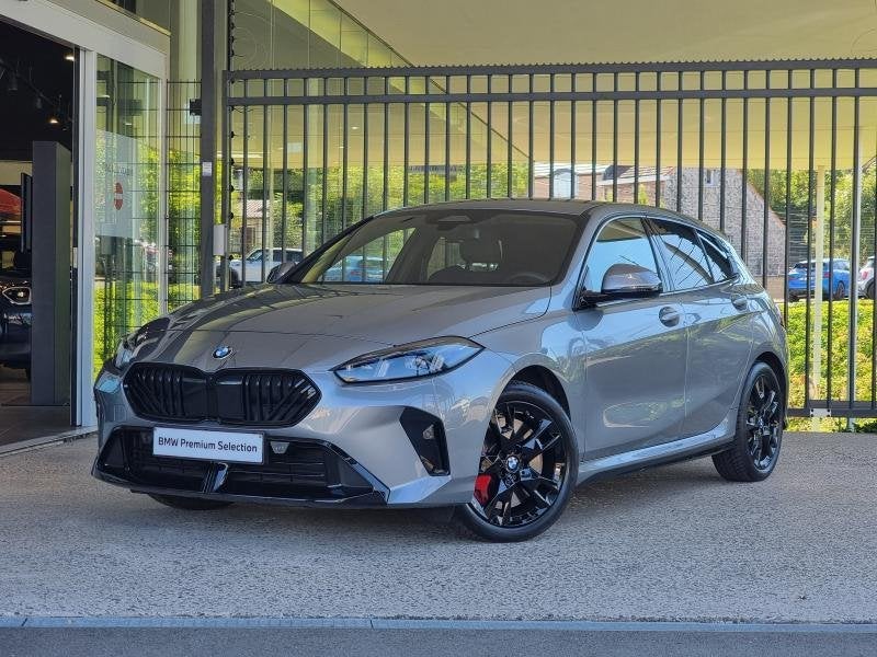 BMW 1-Serie M Sport, Auto's, BMW, 5 deurs, https://public.car-pass.be/vhr/5e50310a-4cbc-4dff-88b5-6348b9905475, Zilver of Grijs