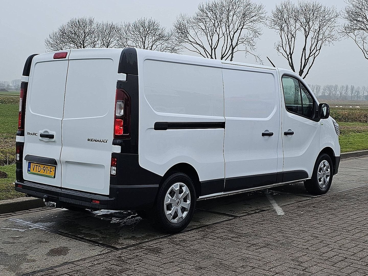 Renault TRAFIC 2.0 DCI L2H1 Navi Euro6 NAP!, Auto's, Bestelwagens en Lichte vracht, Renault, Wit, Bedrijf, Cruise Control