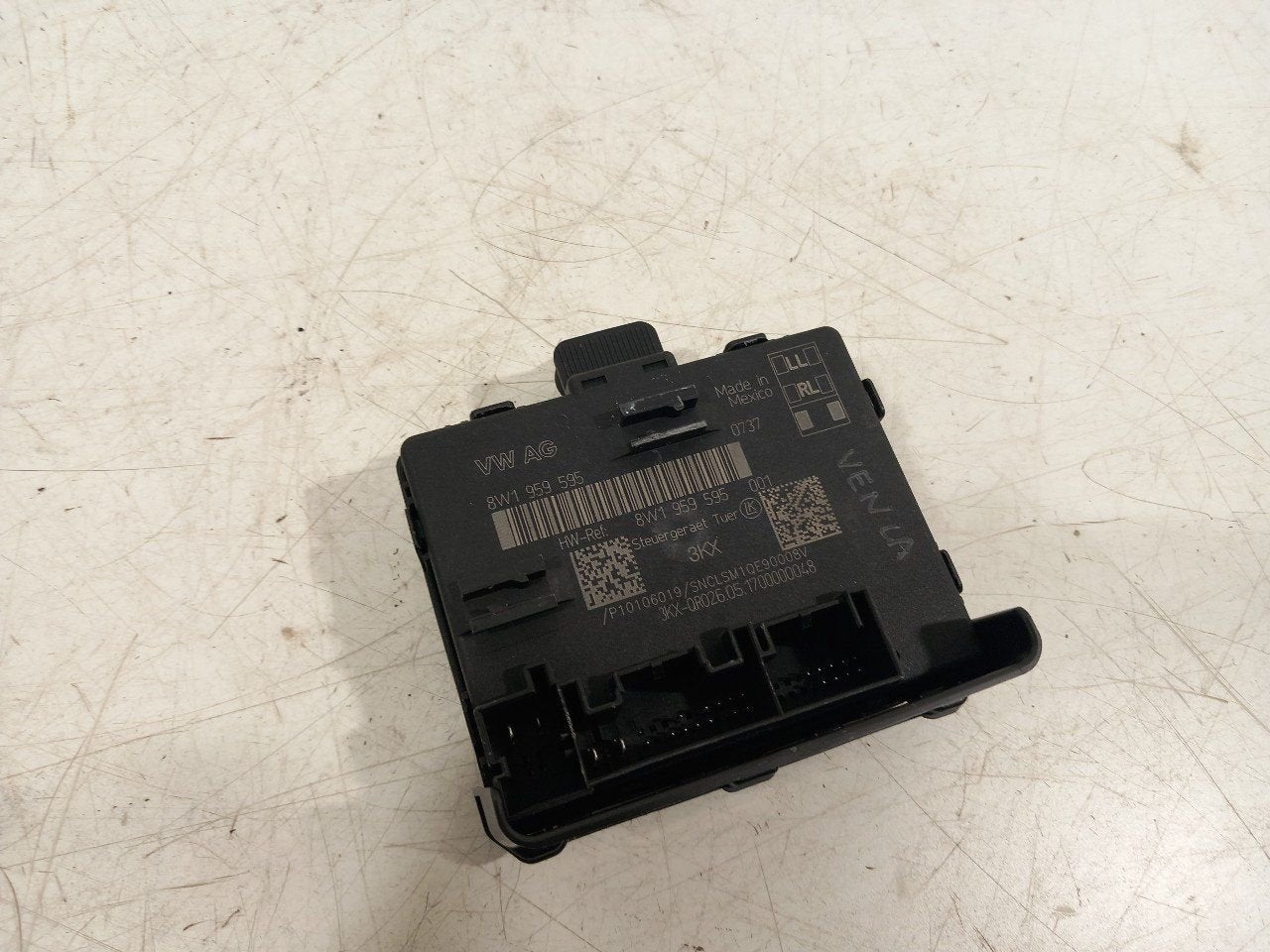 Computer centrale vergrendeling Audi SQ5, Onderdelen@venauto.nl, Van der Ven Autorecycling B.V., Gebruikt, Ettenseweg 76, 4706 PB Roosendaal, The Netherlands