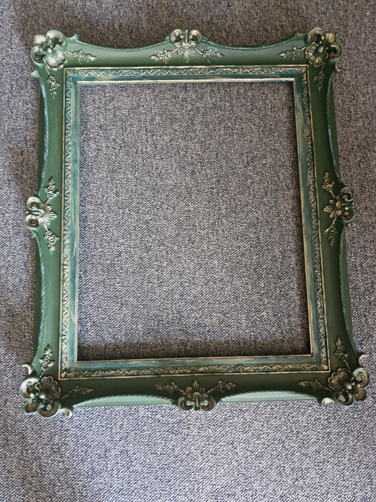 Decoratieve vintage lijst – groen met sierlijke ornamenten, Huis en Inrichting, Ophalen, Groen