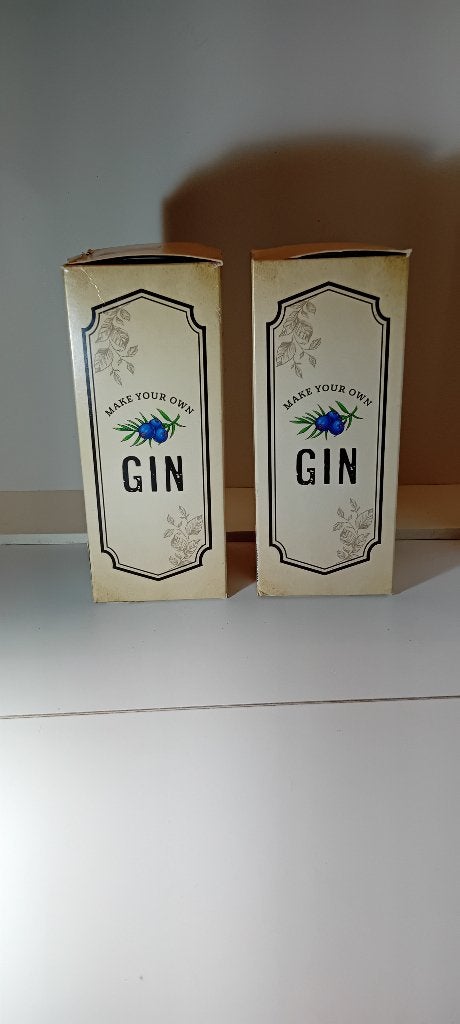 2 „" Make Your Own Gin "” kits — nooit gebruikt”, Ophalen of Verzenden, Nieuw