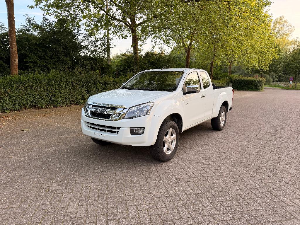 Isuzu D-Max 2.5TD, Autos, Isuzu, Achat, Boîte manuelle, Noir, 5 portes