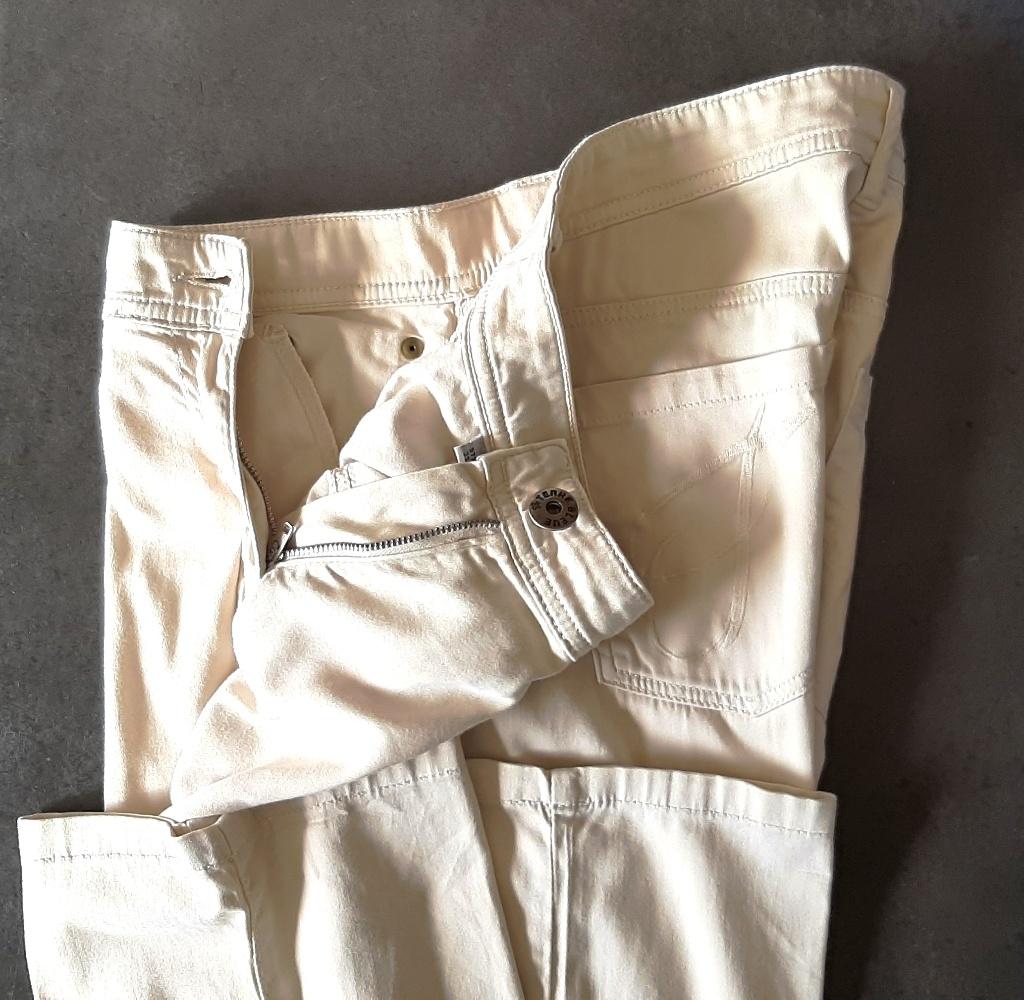 Te koop: Mooie beige zomerbroek van "Terre Bleue", 42., Ophalen, Wit, Zo goed als nieuw, W33 - W36 (confectie 42/44)