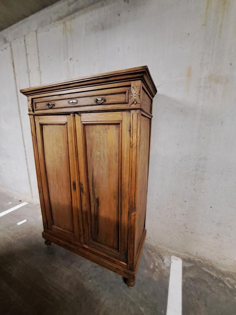 Antieke kast, Ophalen