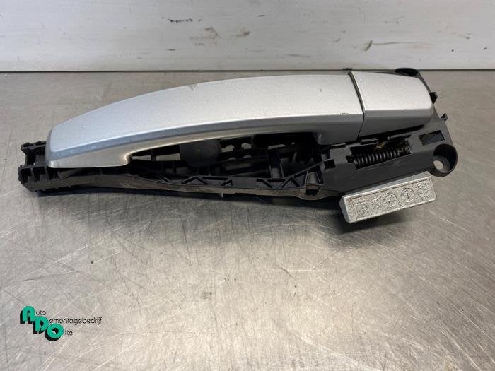 Poignée portière 4portes avant droite d'un Opel Meriva (Me, Autos : Pièces & Accessoires, -, Opel, 3 mois de garantie, Utilisé