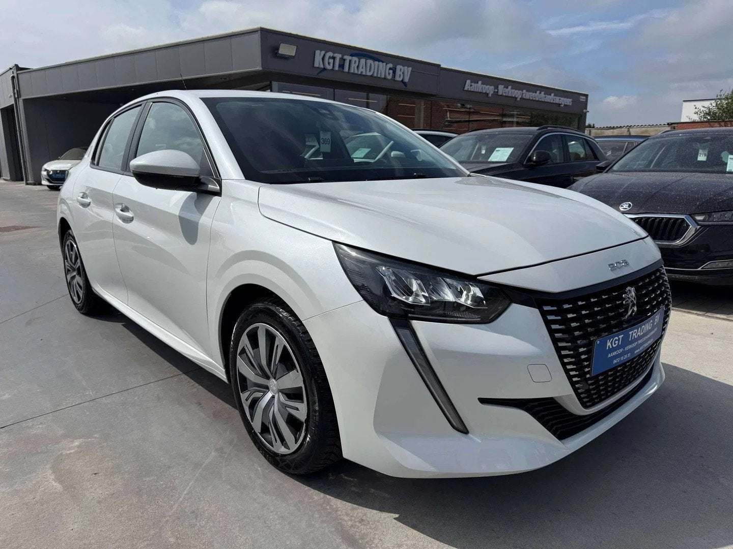 Peugeot 208 1.2i FULL LED NAVIGATIE CARPLAY PARKEERSENSOREN, Auto's, Stof, 1199 cc, https://public.car-pass.be/vhr/7214506f-f76a-4ccb-8ed4-9b1737aa5672
