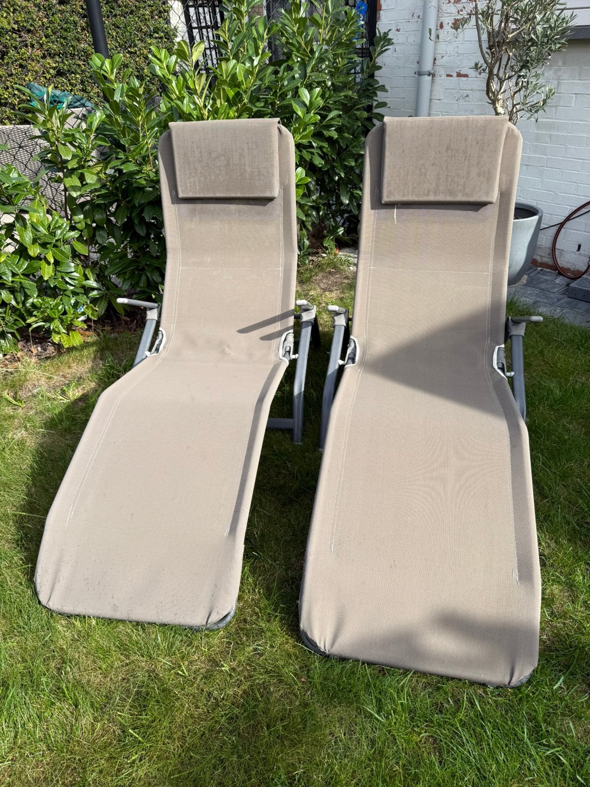2 ligbedden voor in de tuin, Ophalen, Gebruikt, Aluminium, Inklapbaar