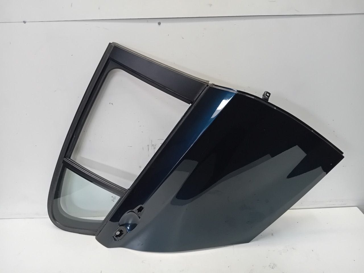 Portier rechts achter BMW 1 serie, Onderdelen@venauto.nl, Van der Ven Autorecycling B.V., Gebruikt, Ettenseweg 76, 4706 PB Roosendaal, The Netherlands