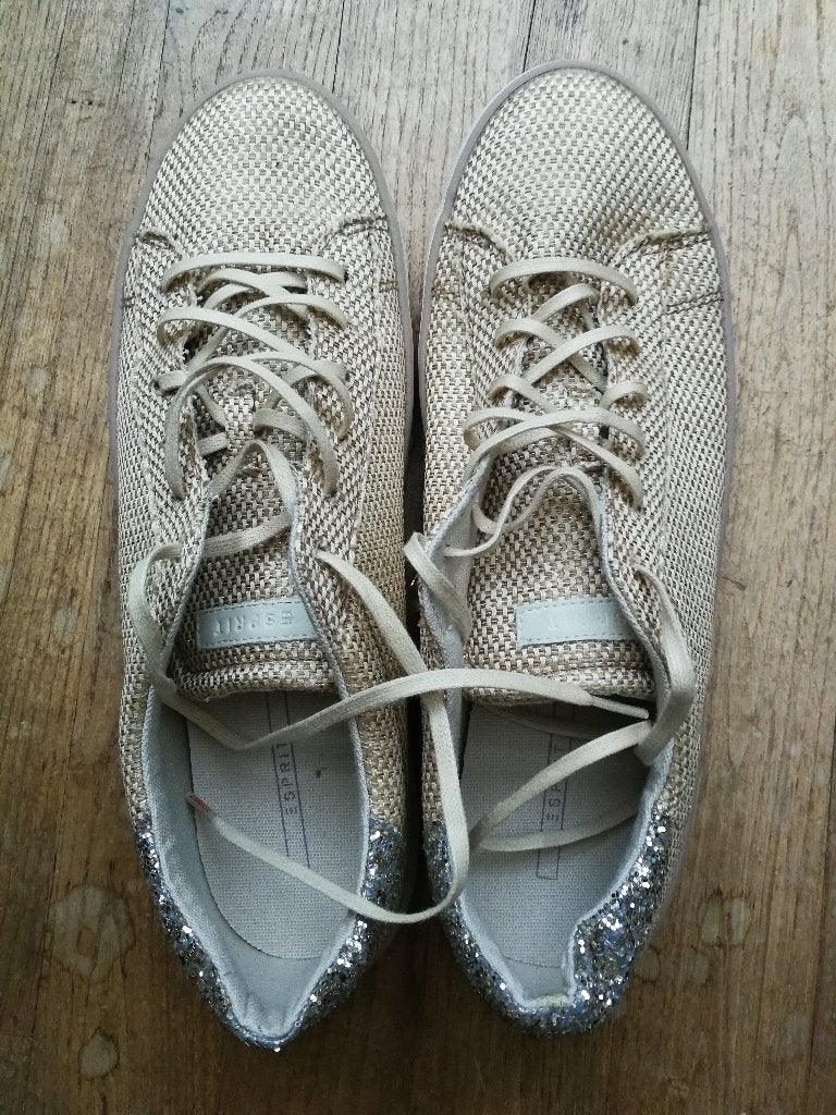 Goudkleurige sneakers Esprit. Maat 40., Ophalen of Verzenden, Sneakers, Gedragen, Esprit