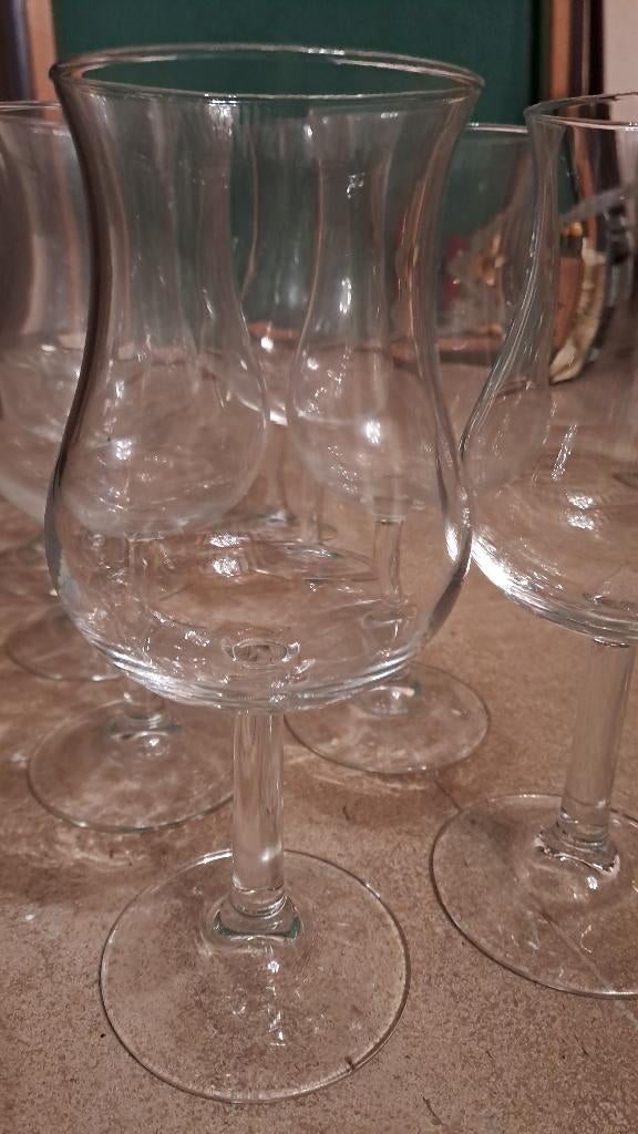 8 wijnglazen, Huis en Inrichting, Keuken | Servies, Ophalen