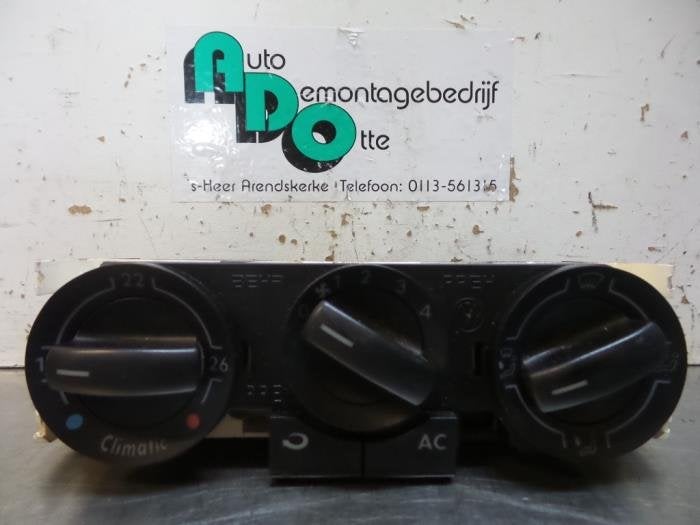 Panneau de commandes chauffage d'un Volkswagen Polo (Polo 01, Volkswagen, -, 3 mois de garantie, Utilisé