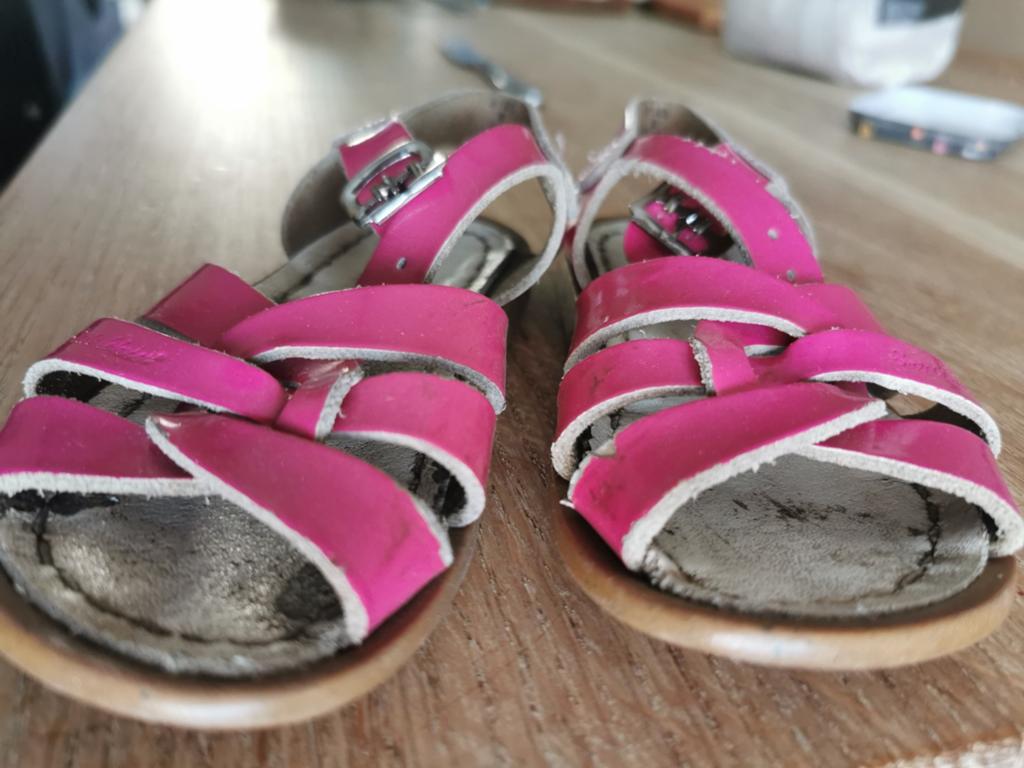 Salt Water Sandals. Fuchsia roos. Maat 24, Kinderen en Baby's, Kinderkleding | Schoenen en Sokken, Ophalen, Gebruikt, Meisje, Salt Water Sandals