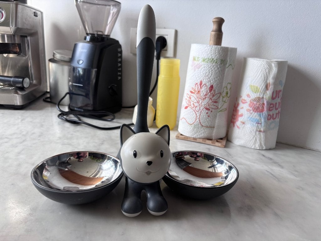 Alessi - Tigrito kattenvoerbak Grijs - Voerbakje Kat Poes, Animaux & Accessoires, Nourriture & Abreuvoirs pour chats, Enlèvement