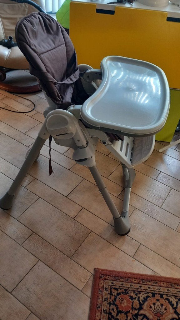 kinderstoel met afneembaar tafeltje en opvouwbaar, Kinderen en Baby's, Ophalen, Gebruikt