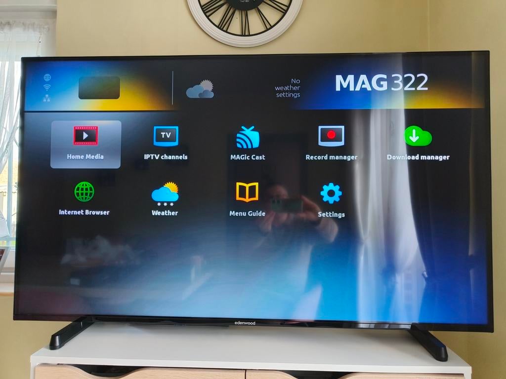 Mag 322 avec sa télécommande et alimentation, Enlèvement
