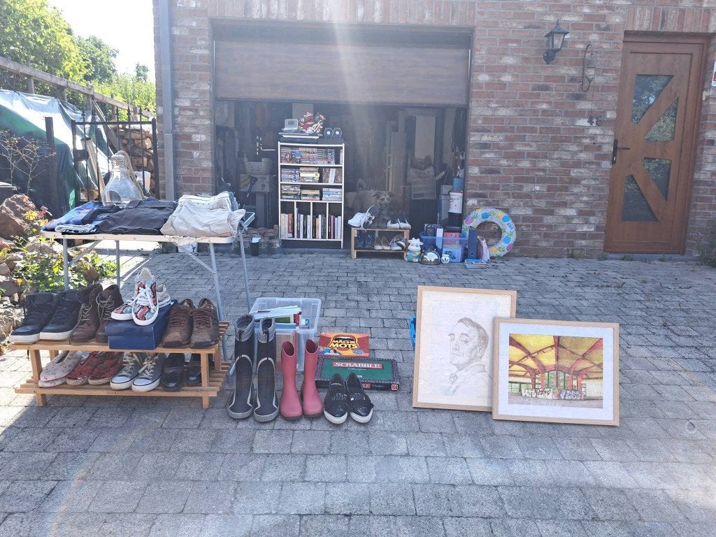 Vide-grenier Lobbes, Enlèvement, Comme neuf