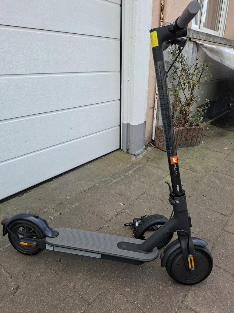 Elektrische step, Fietsen en Brommers, Steps, Zo goed als nieuw, Elektrische step (E-scooter), Ophalen