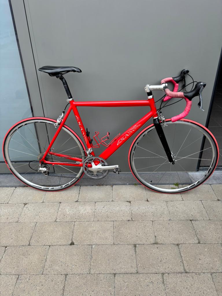 Vélo de route U Scanini. Taille 54. Ultegra complet, Vélos & Vélomoteurs, Vélos | Vélos de course, Utilisé, Autres marques, Plus de 20 vitesses