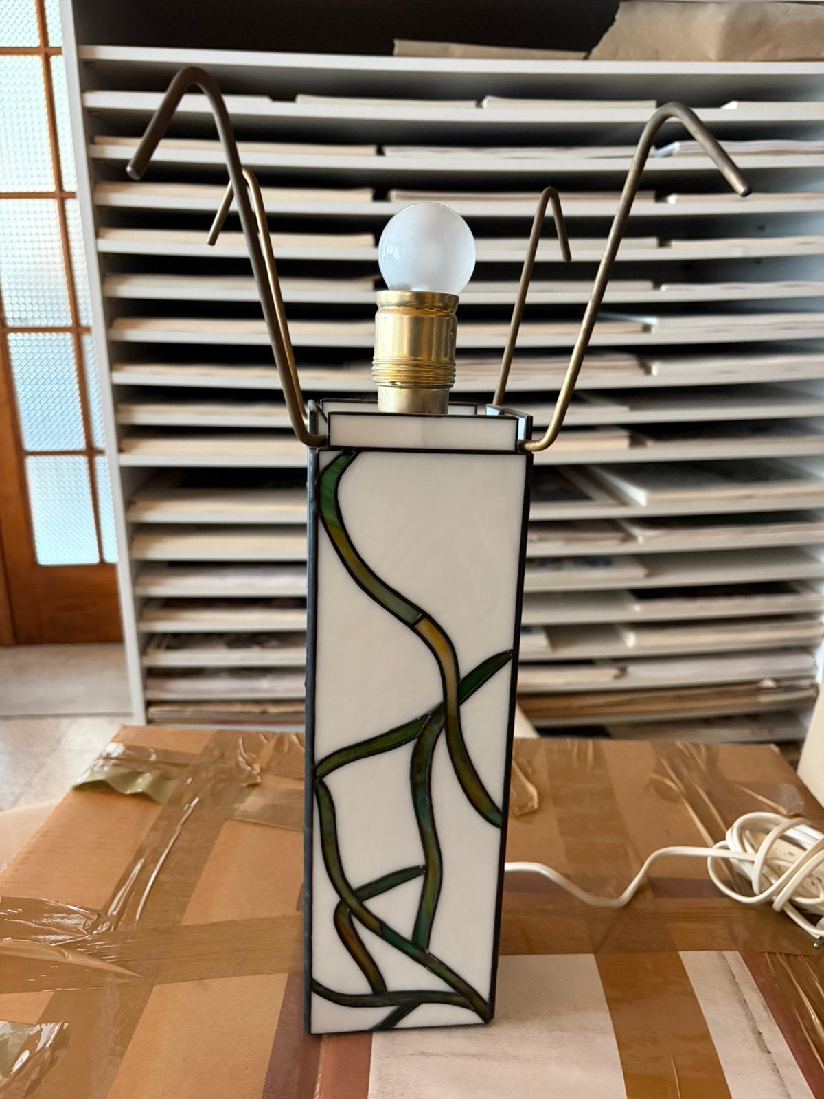 Bijzondere vintage handgemaakte Tiffany-stijl tafellamp, Ophalen of Verzenden, Zo goed als nieuw, Glas