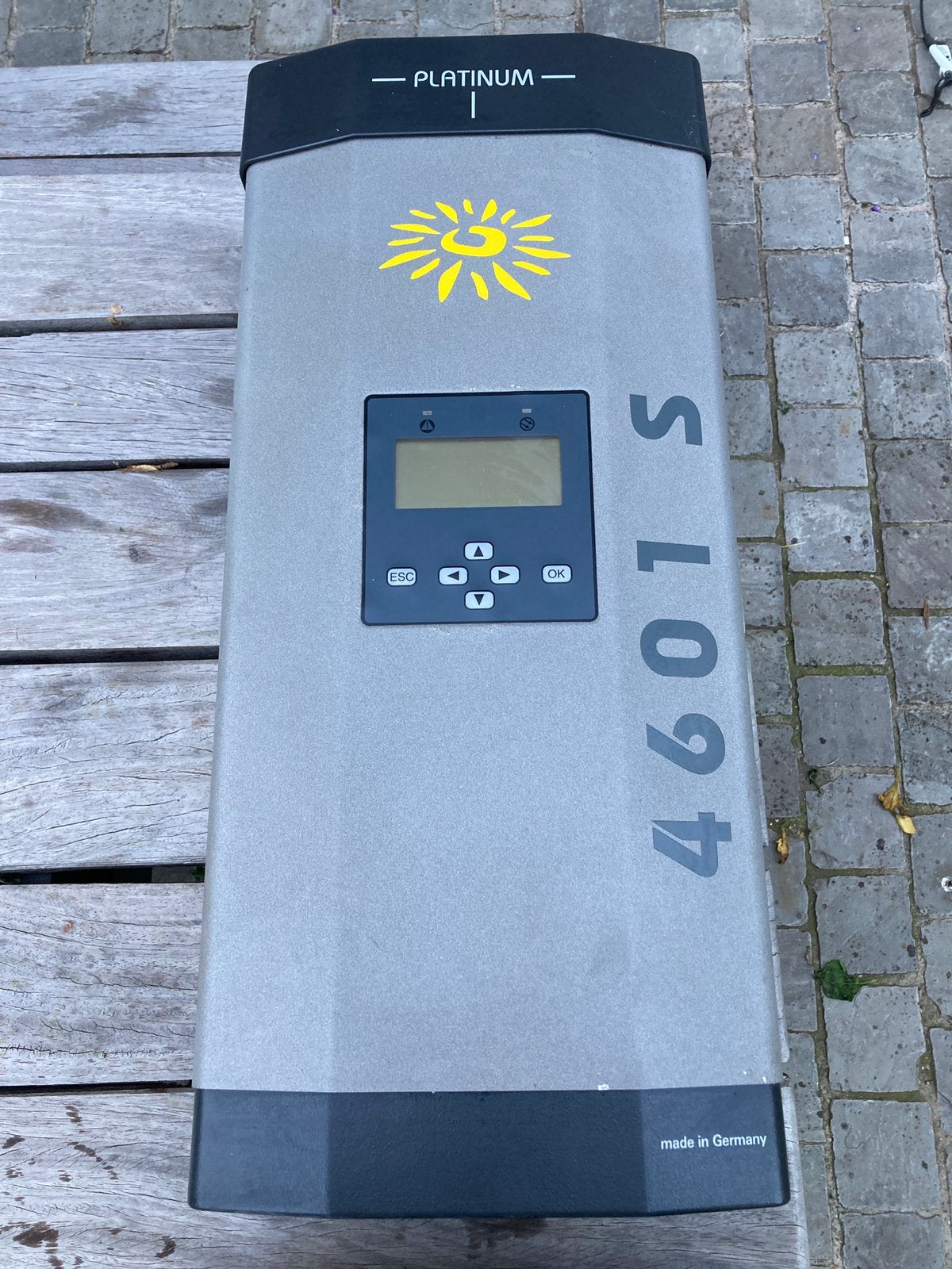 Omvormer zonnepanelen platinum 4601s, Doe-het-zelf en Bouw, Zonnepanelen en Toebehoren, Ophalen, Zo goed als nieuw