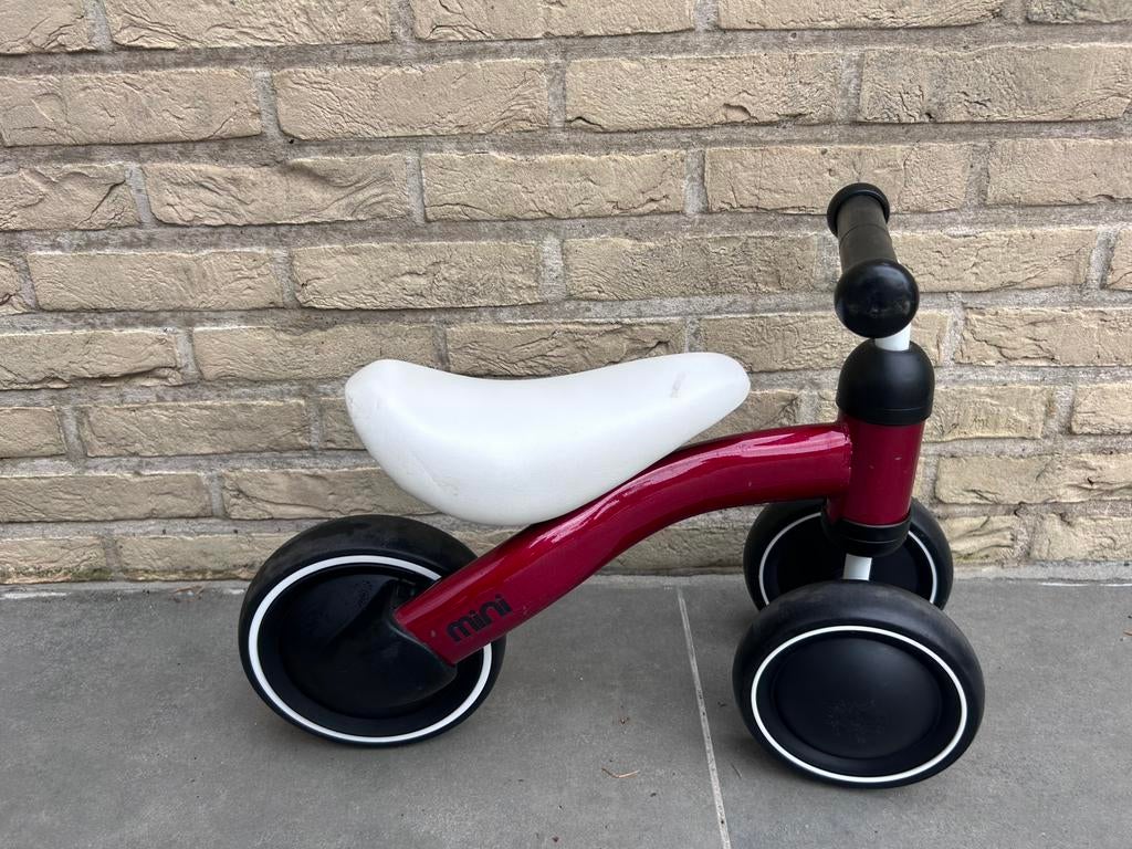 Stoere loopfiets rood zwart wit, Ophalen, Gebruikt