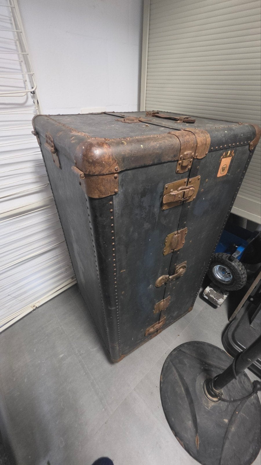 Armoire de voyage antique Wheary, Maison & Meubles, Accessoires pour la Maison | Coffres, Enlèvement
