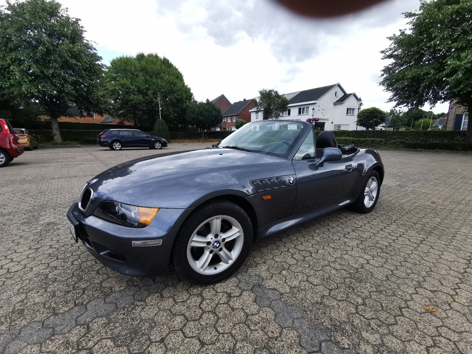 Bmw Z3 1,9 Widebody STAHLGRAU-METALIC Garantie, Autos, Cuir, Achat, 87 kW, Entreprise
