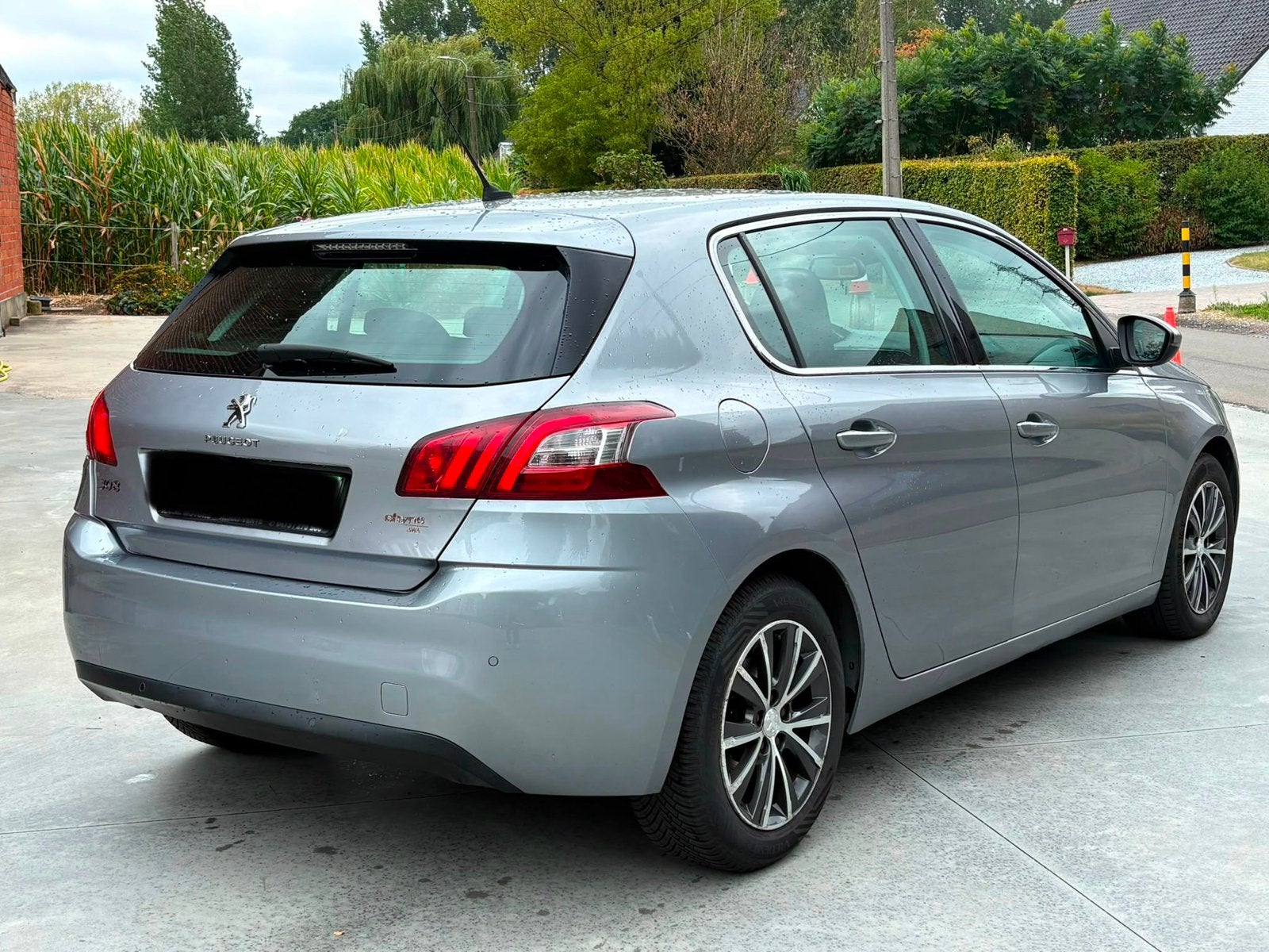 Peugeot *308* *1.6 essence/essence* *Option complète*