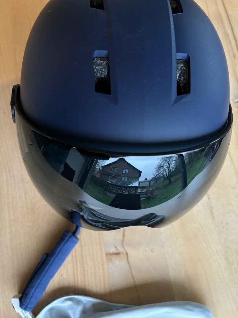 Casque avec visière taille S pour ski/snowboard, Sports & Fitness, Enlèvement ou Envoi, Utilisé, Casque ou Protection