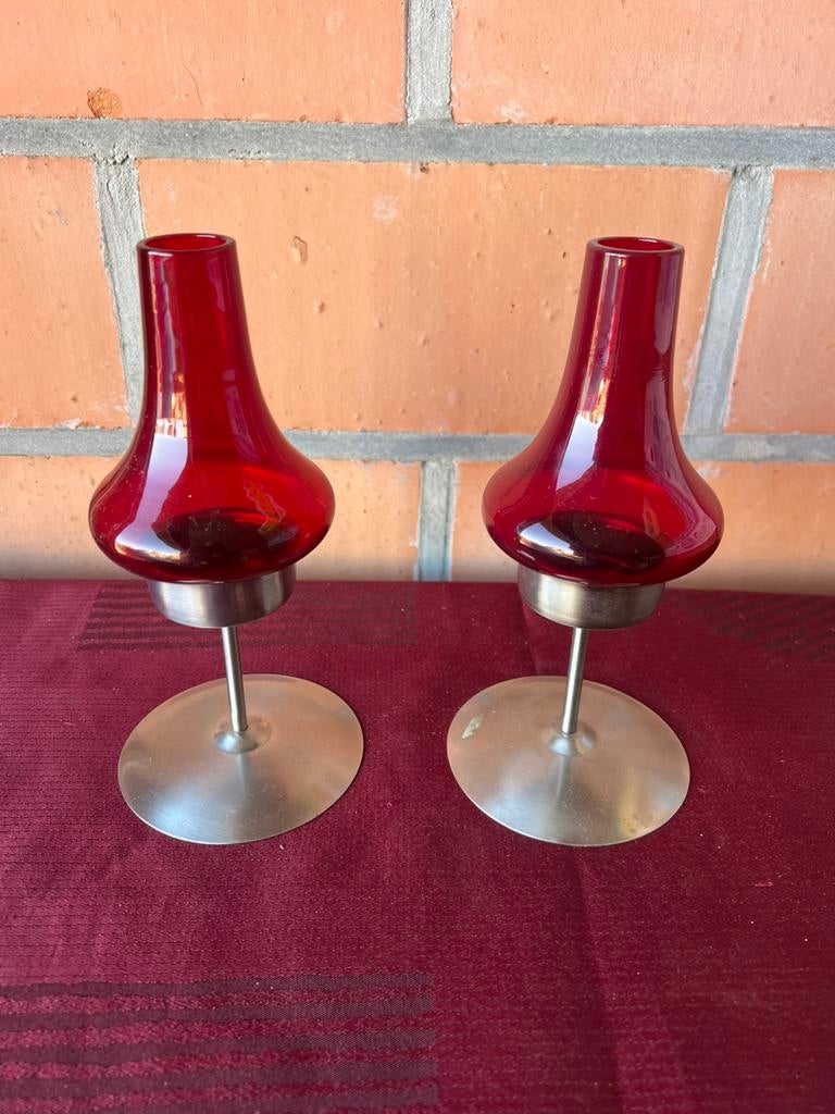 2 theelichthouder met rood glas, Enlèvement