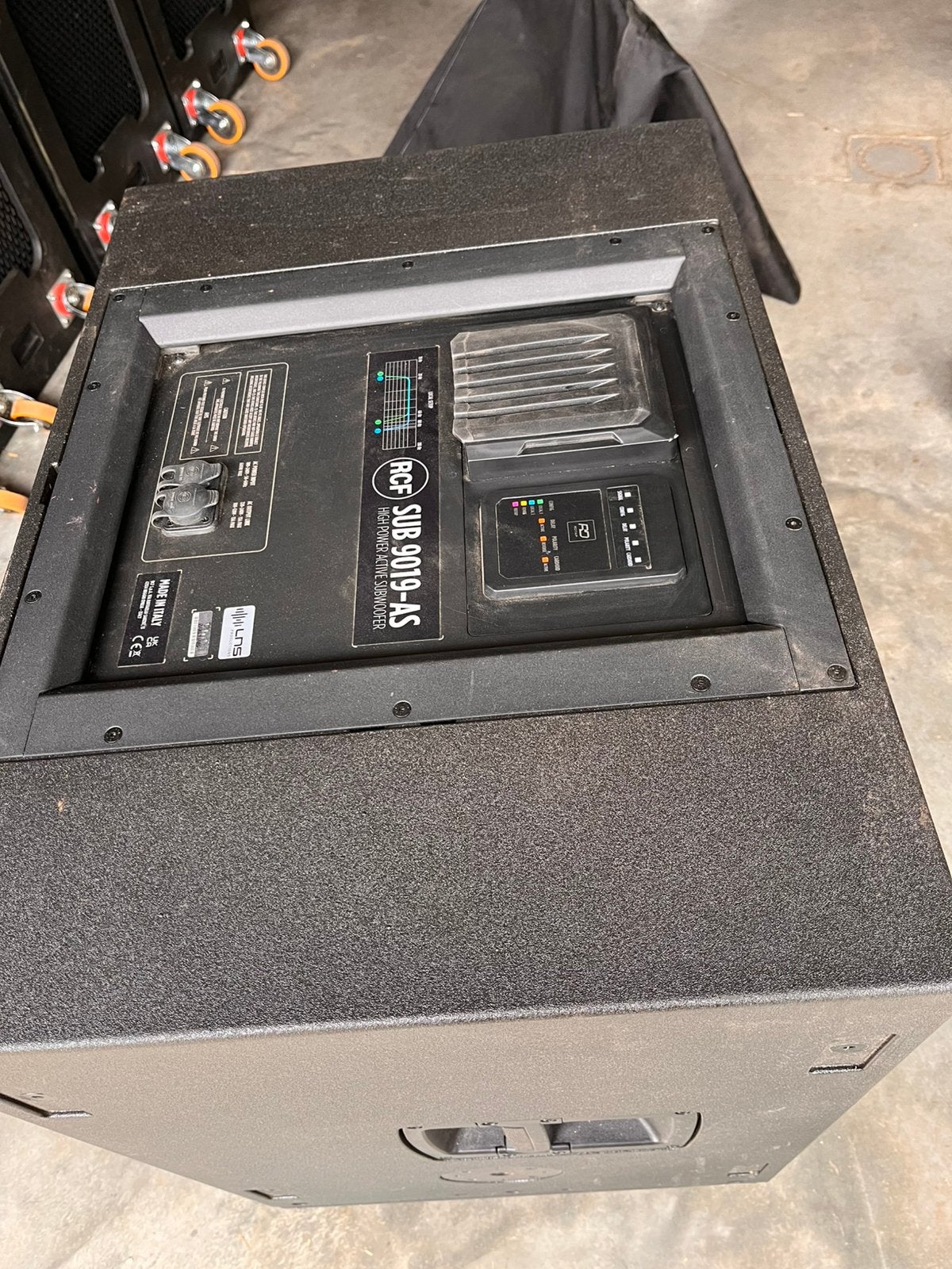 2x Rcf 9019 sub, Computers en Software, Computerbehuizingen, Ophalen, Nieuw