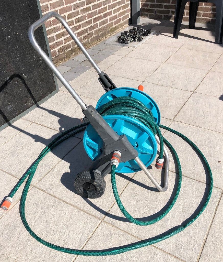 Tuinslang + oprolwagentje + koppelstukken, Tuin en Terras, Ophalen, Tuinslang